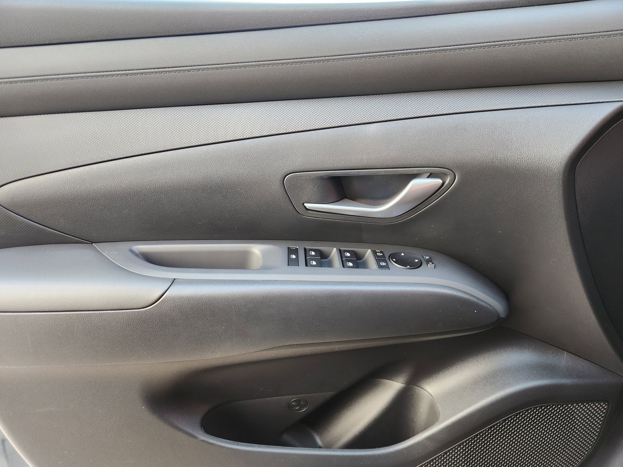 New 2026 PE2 Gray Hyundai SEL FWD image 22