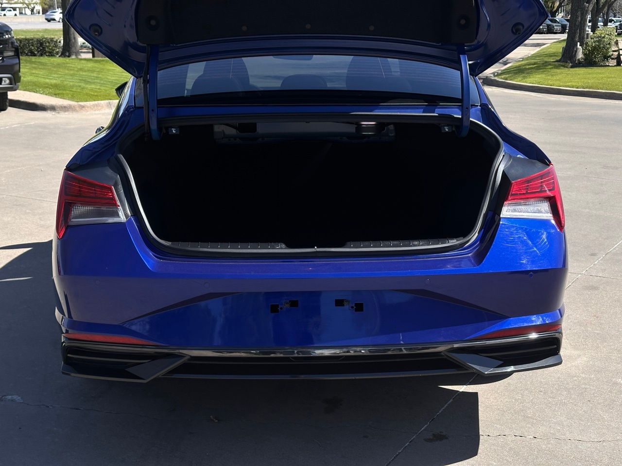 Used 2023 Intense Blue Hyundai Limited image 12