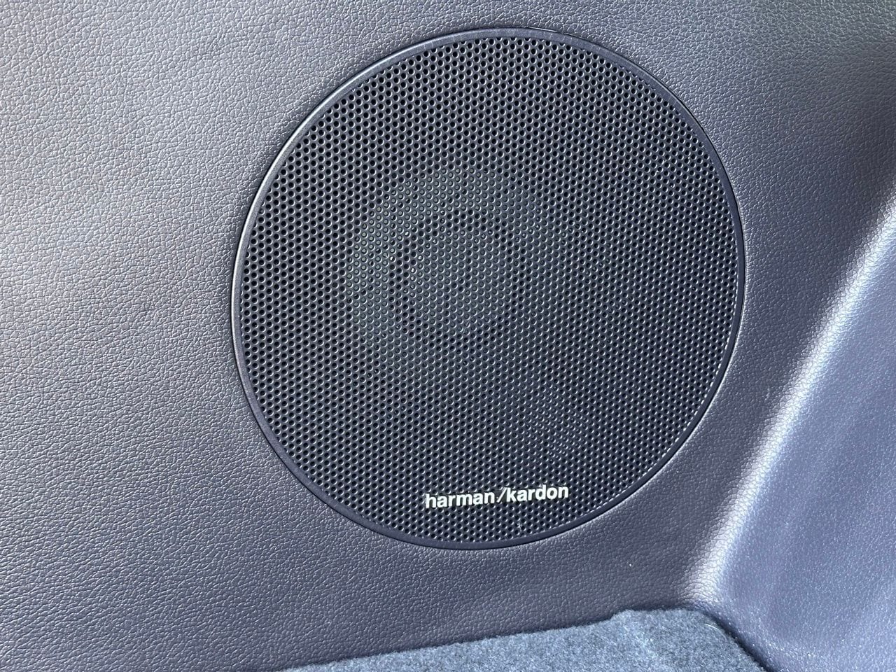 Used 2025 Graphite Hyundai Limited image 19