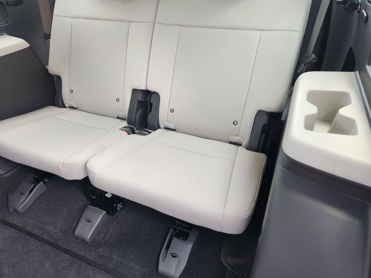 New 2026 Ecotronic Gray Hyundai SEL FWD image 29