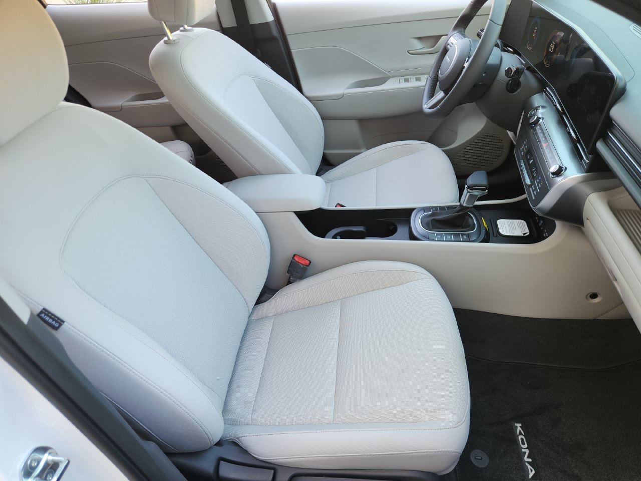 New 2027 Atlas White Hyundai SEL Sport FWD image 11