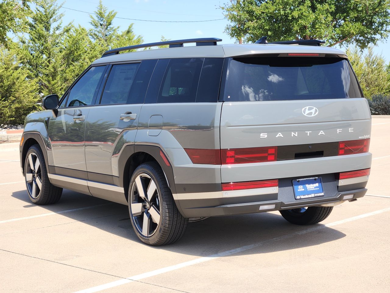 New 2027 Hampton Gray Hyundai Limited image 3
