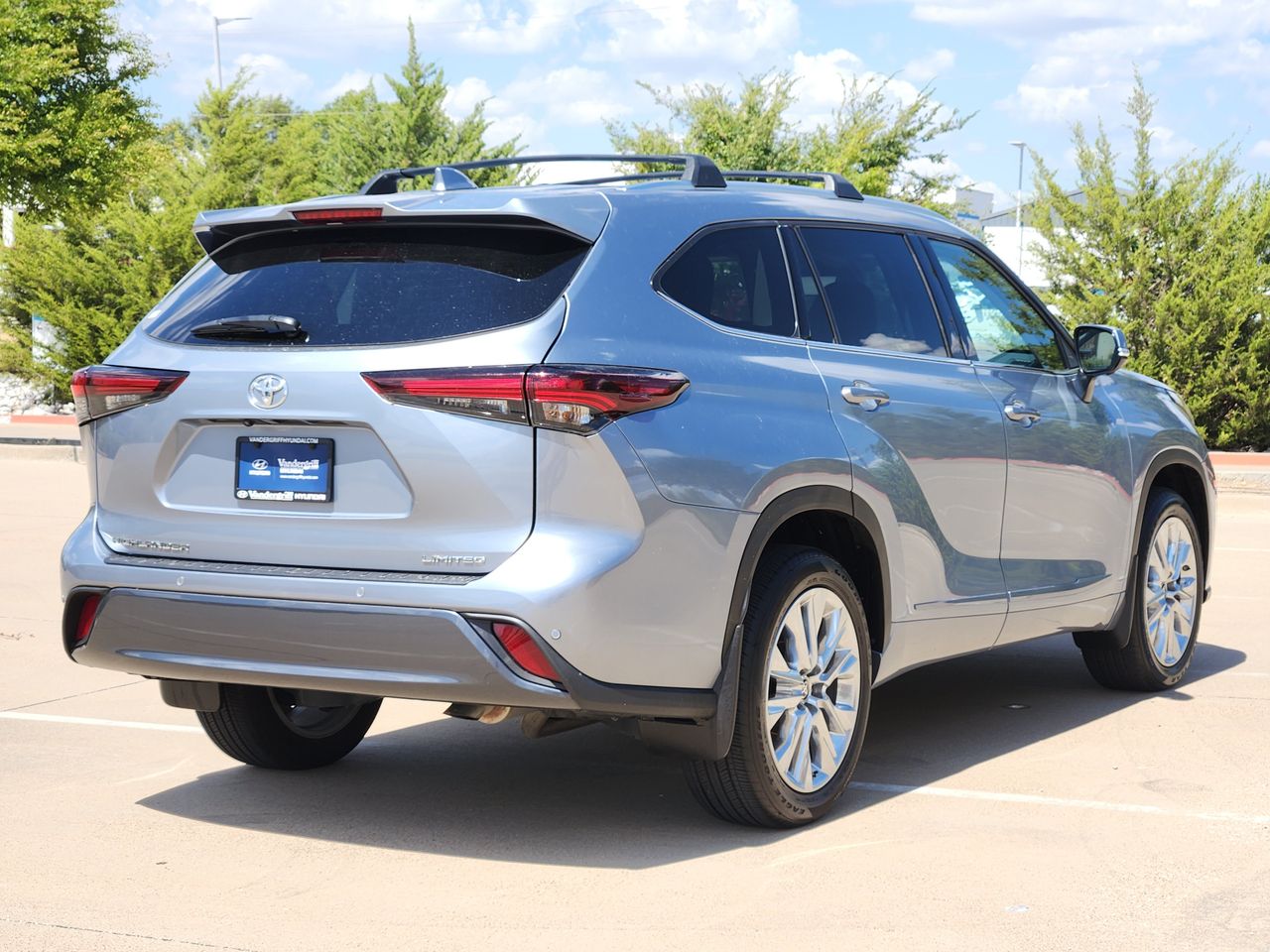 Used 2024 Moon Dust Toyota Limited image 4