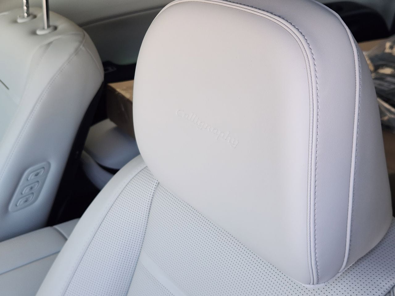 New 2026 WC9 White Hyundai Calligraphy image 12