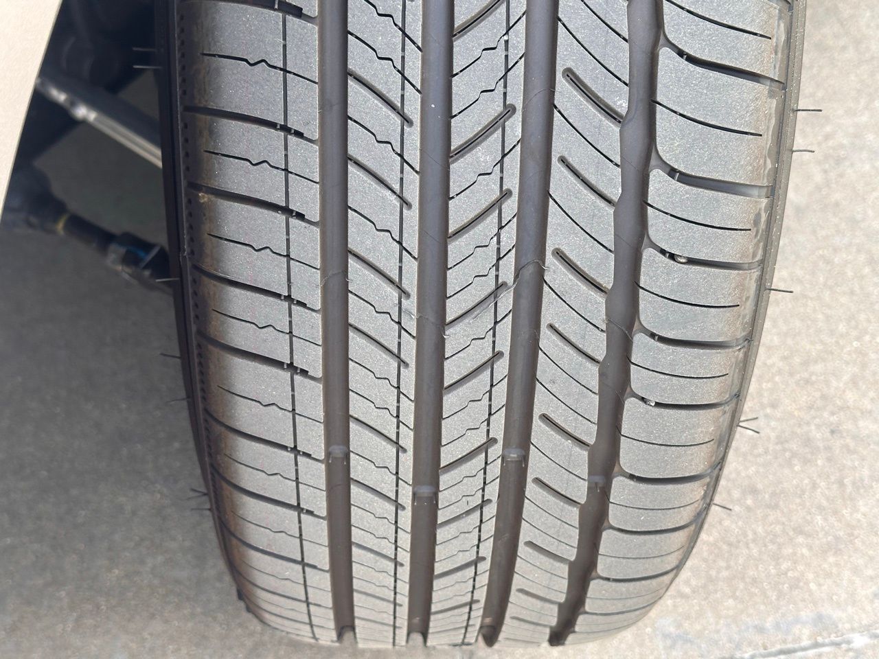 Used 2026 Savile Silver Genesis 3.3T Sport Prestige image 3