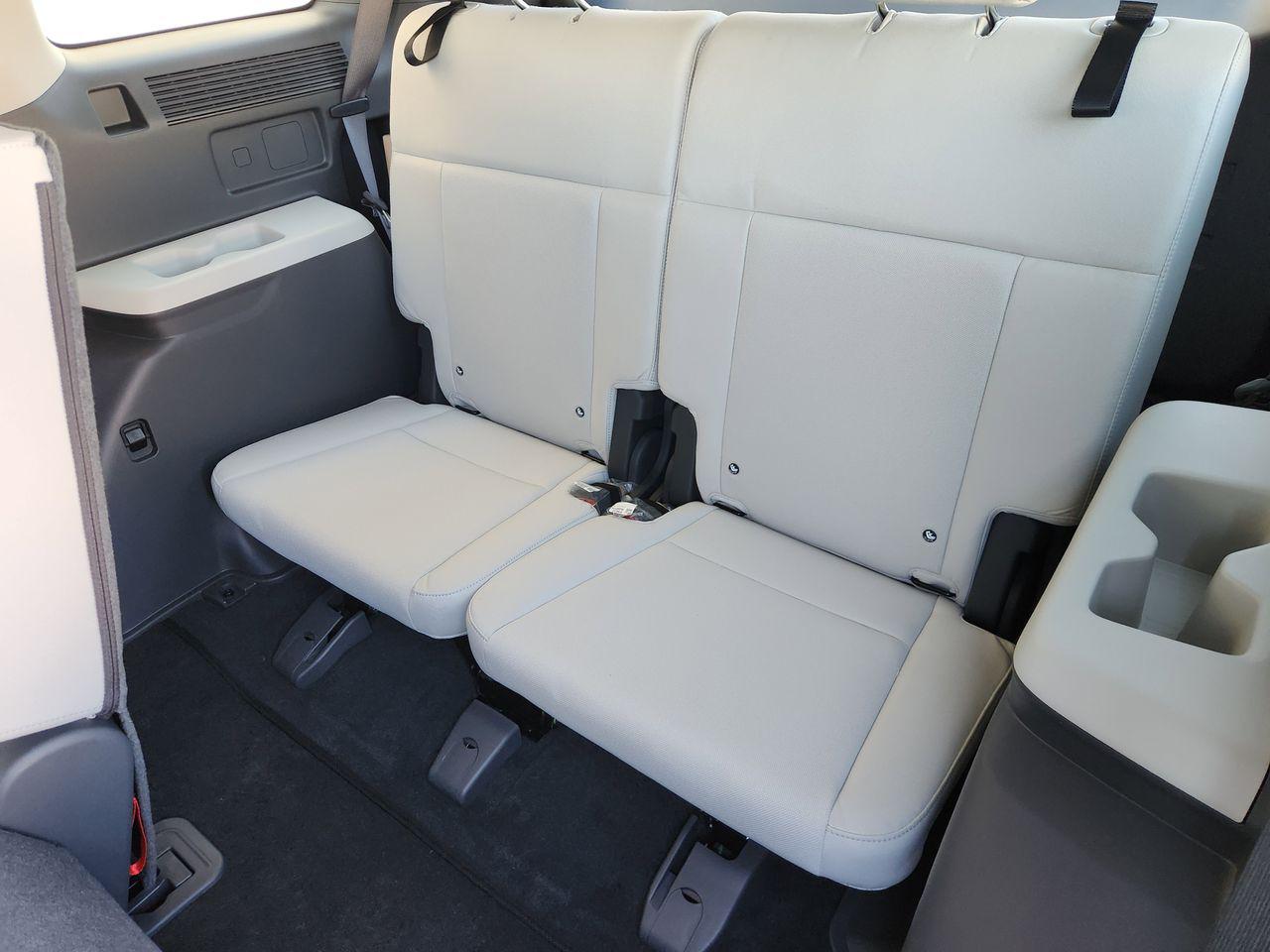 New 2026 NT2 Gray Hyundai SE FWD image 29