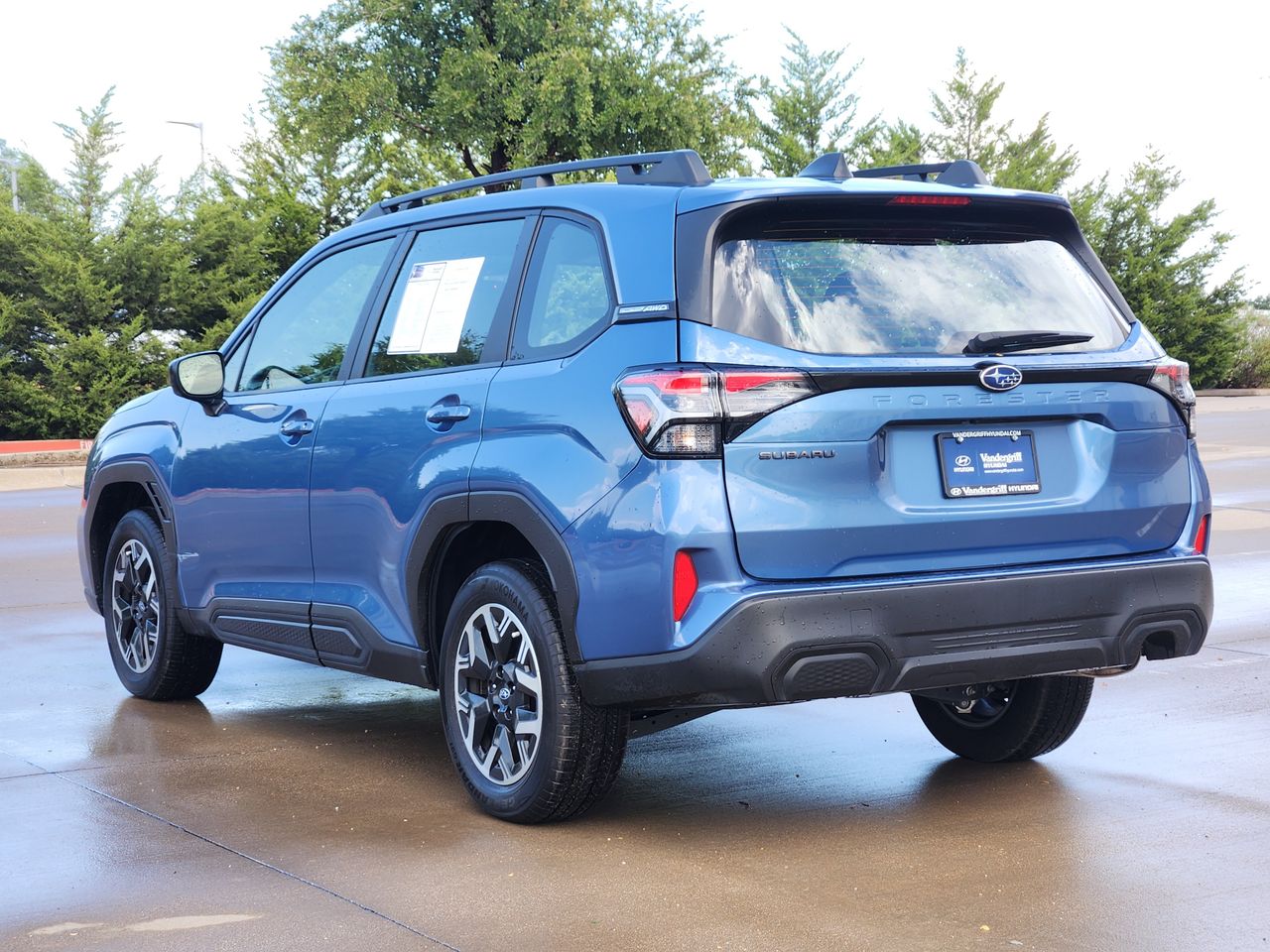 Used 2025 Horizon Blue Pearl Subaru Base image 3