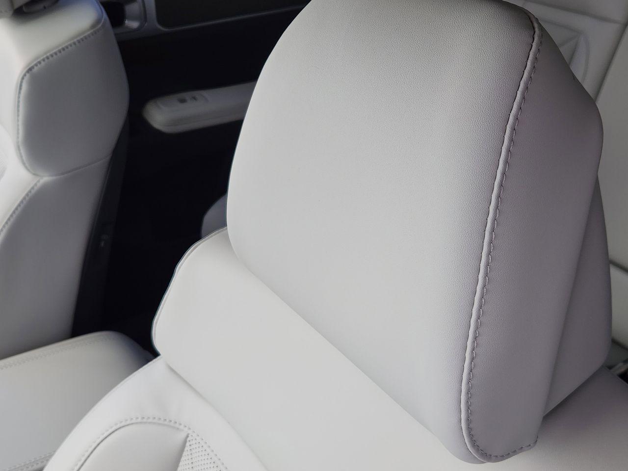 New 2026 S3B Black Hyundai SEL FWD image 12