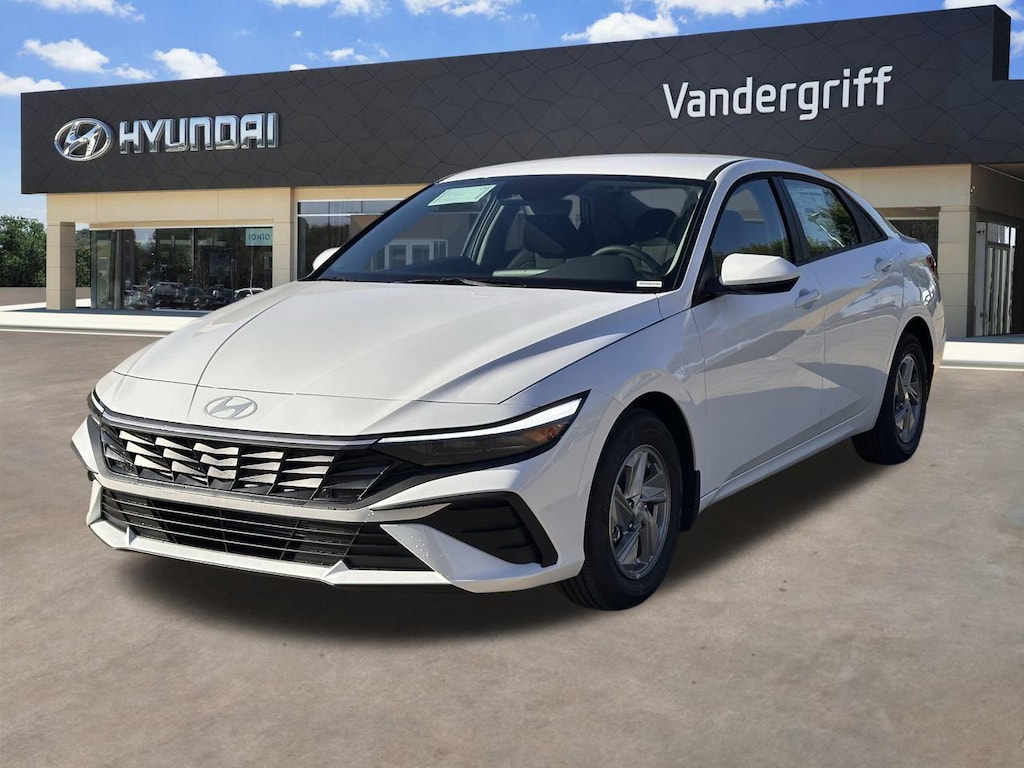 New 2025 Hyundai Elantra SE Sedan