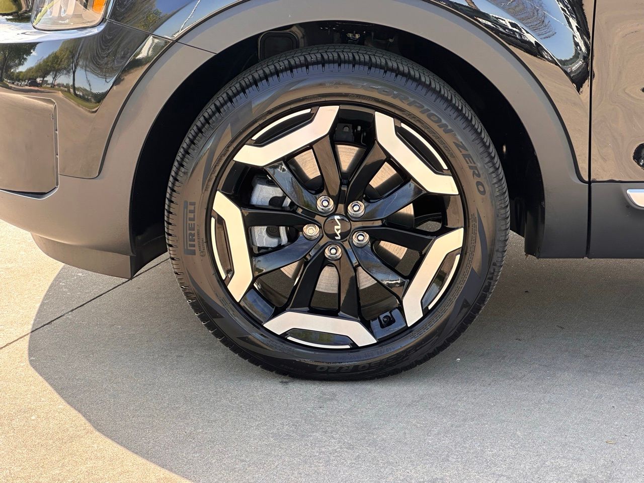 Used 2025 Ebony Black Kia EX image 7