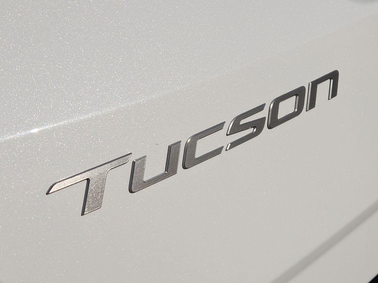New 2026 Creamy White Pearl Hyundai SEL AWD image 9