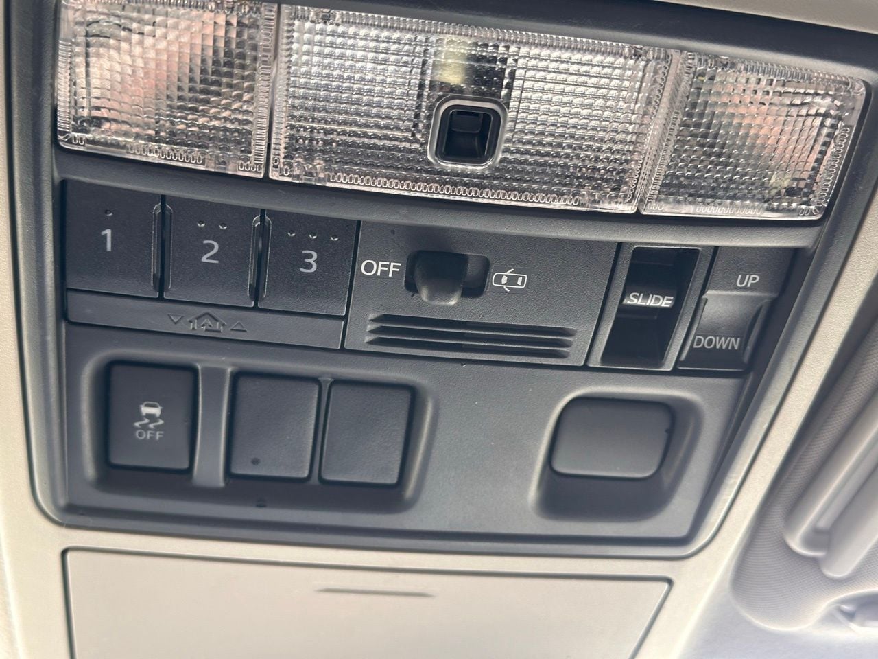 Used 2018 Magnetic Gray Toyota SR5 Premium image 37