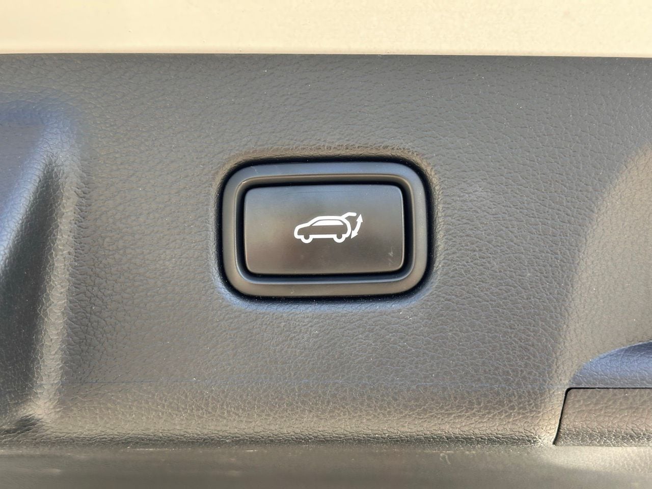 Used 2024 Hyper White Hyundai XRT image 14