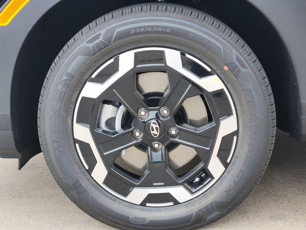 New 2026 Phantom Black Hyundai SEL FWD image 7