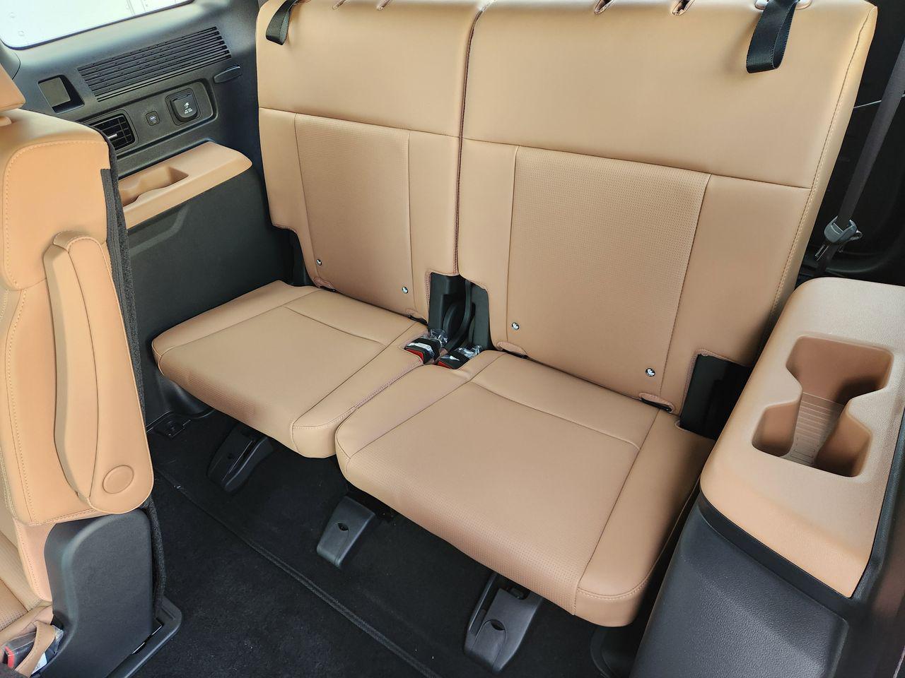 New 2026 Serenity White Hyundai Calligraphy FWD image 31