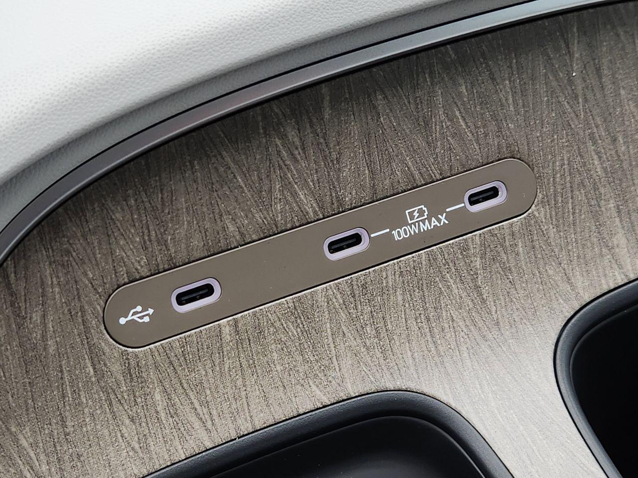 New 2026 WC9 White Hyundai SEL FWD image 19