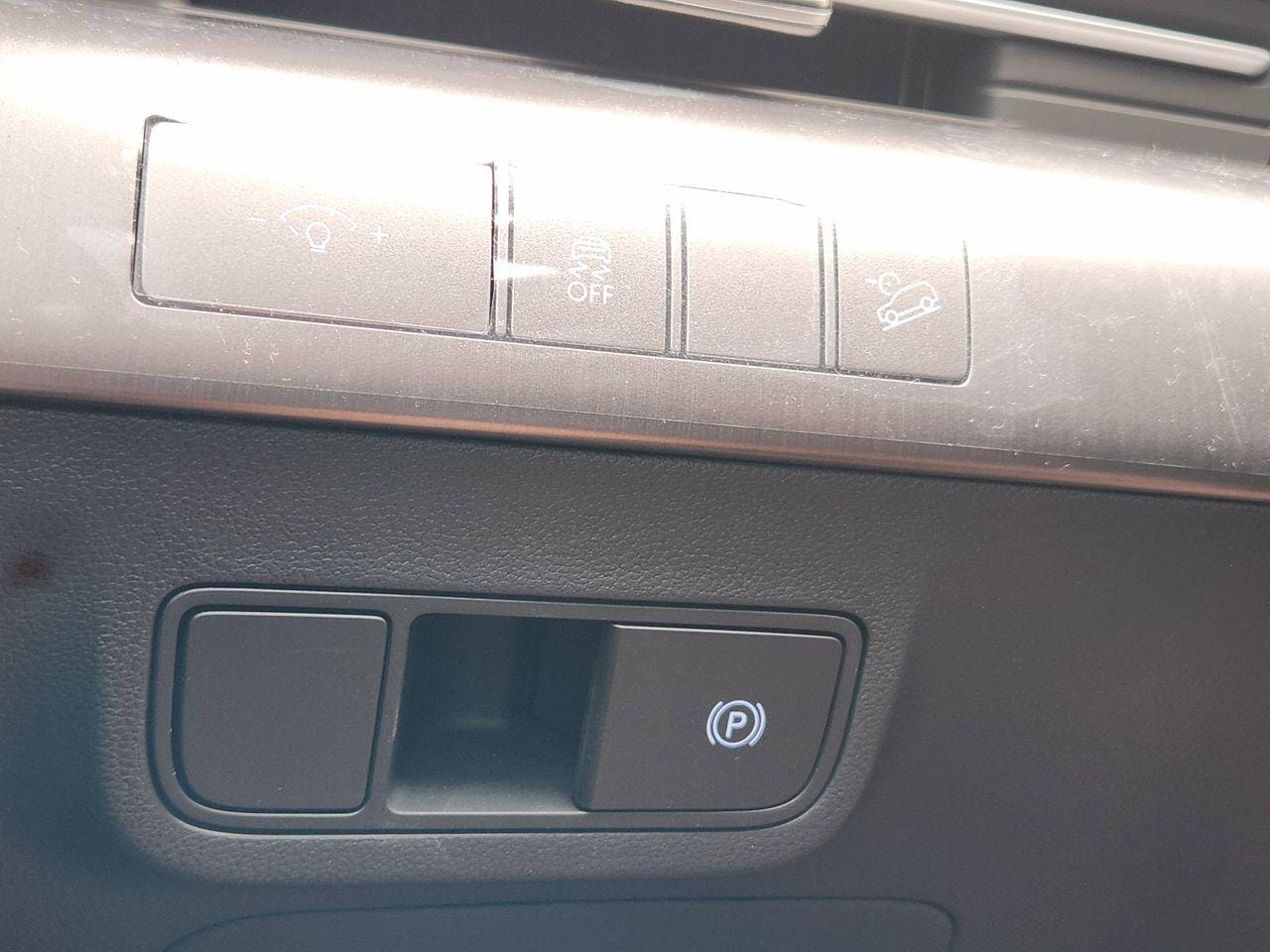 New 2026 R2P Red Hyundai SEL Sport FWD image 21