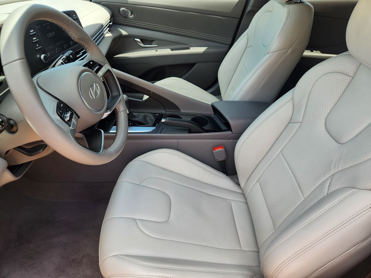 Used 2025 Ultimate Red Hyundai SEL Sport image 10