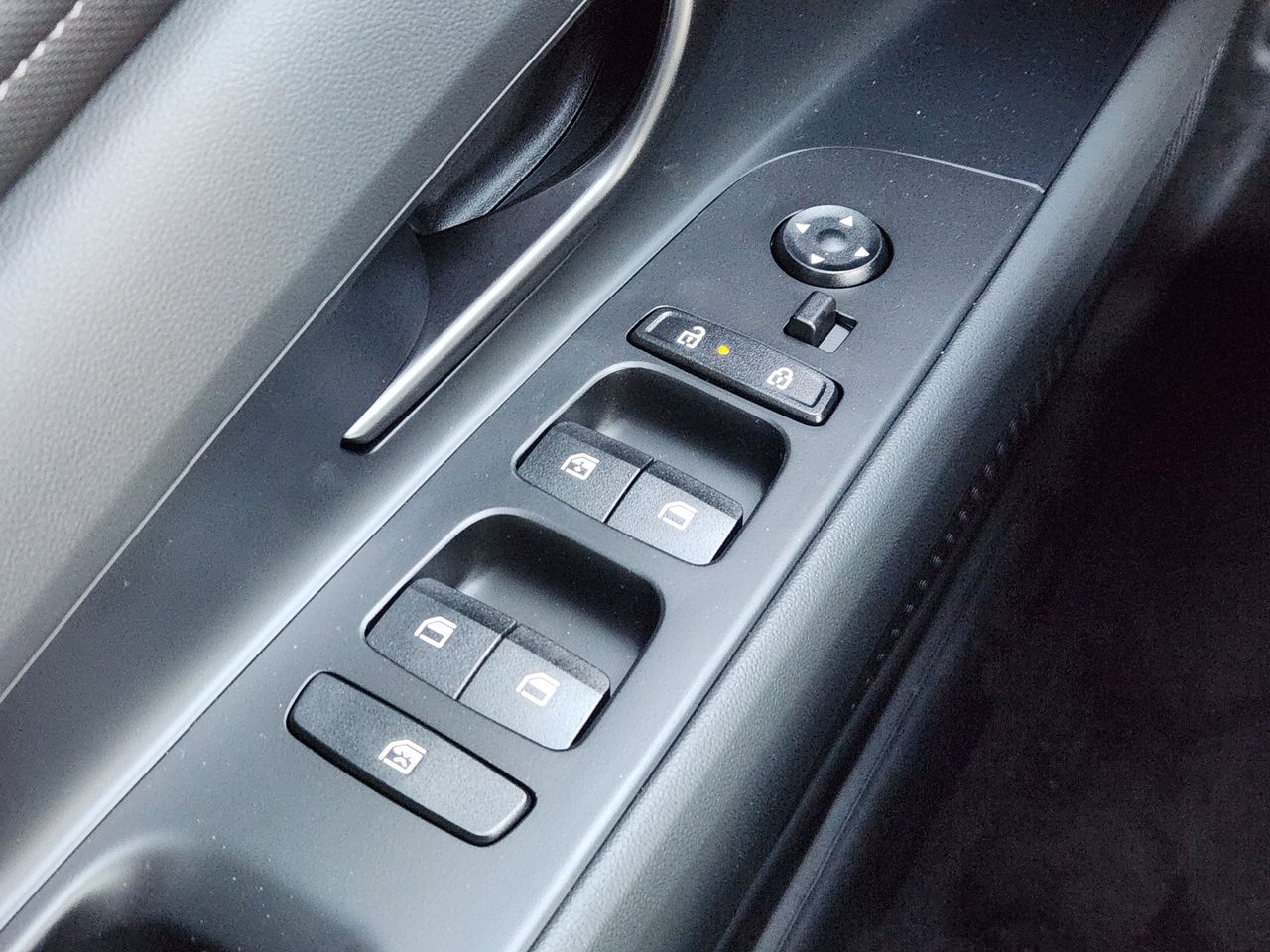 New 2026 W6H White Hyundai SEL Sport image 21