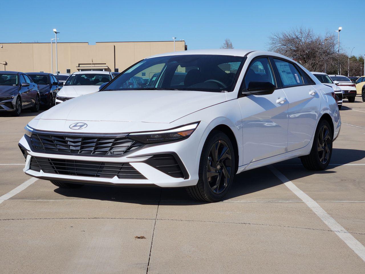 New 2026 W6H White Hyundai SEL Sport image 2