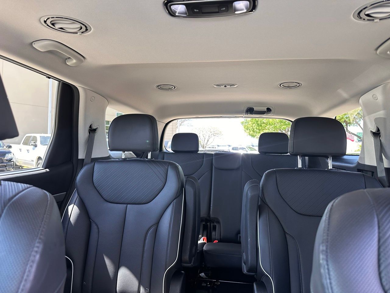 Used 2025 Hyper White Hyundai XRT image 19