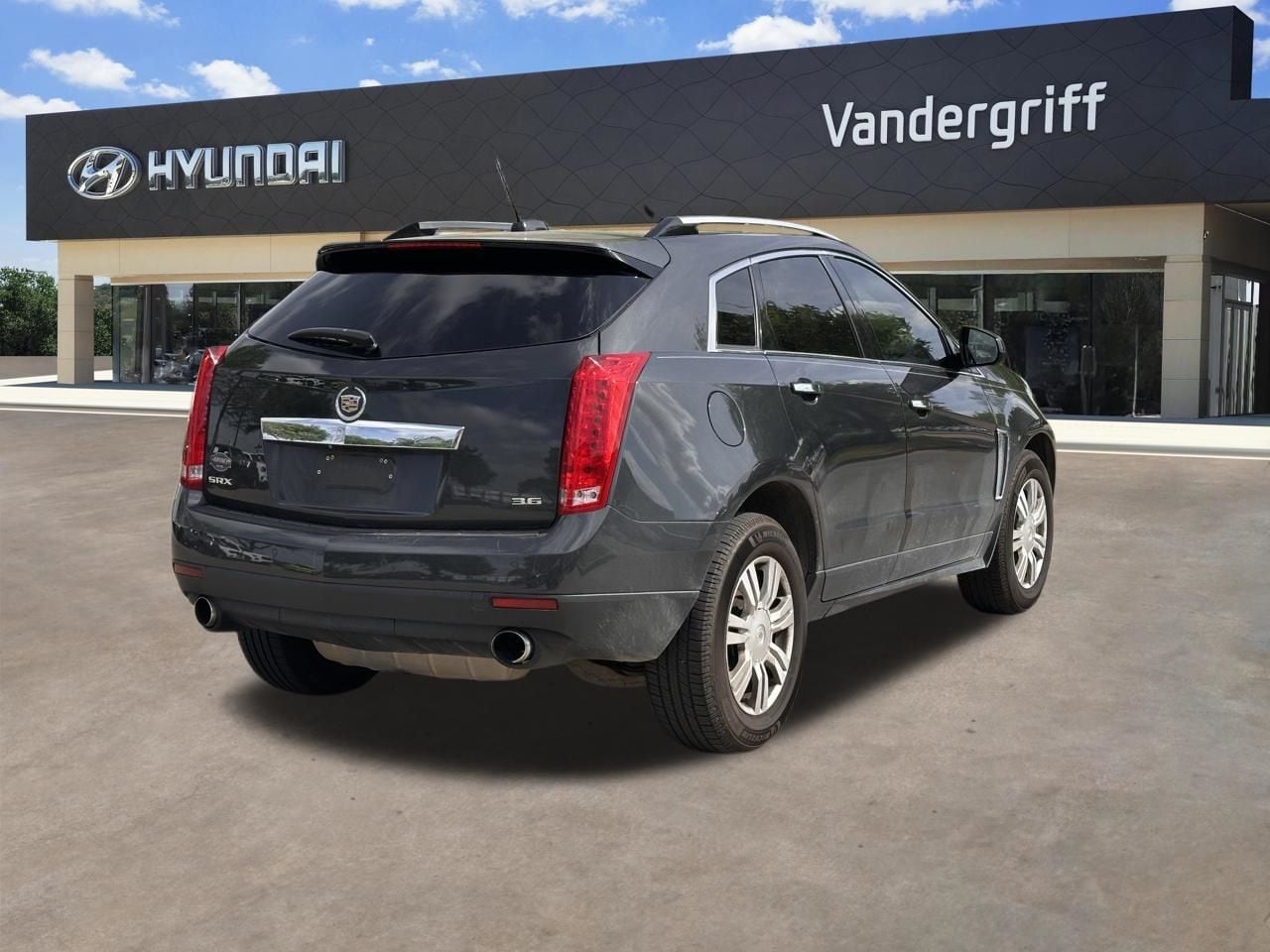 Used 2016 Graphite CADILLAC Luxury image 10