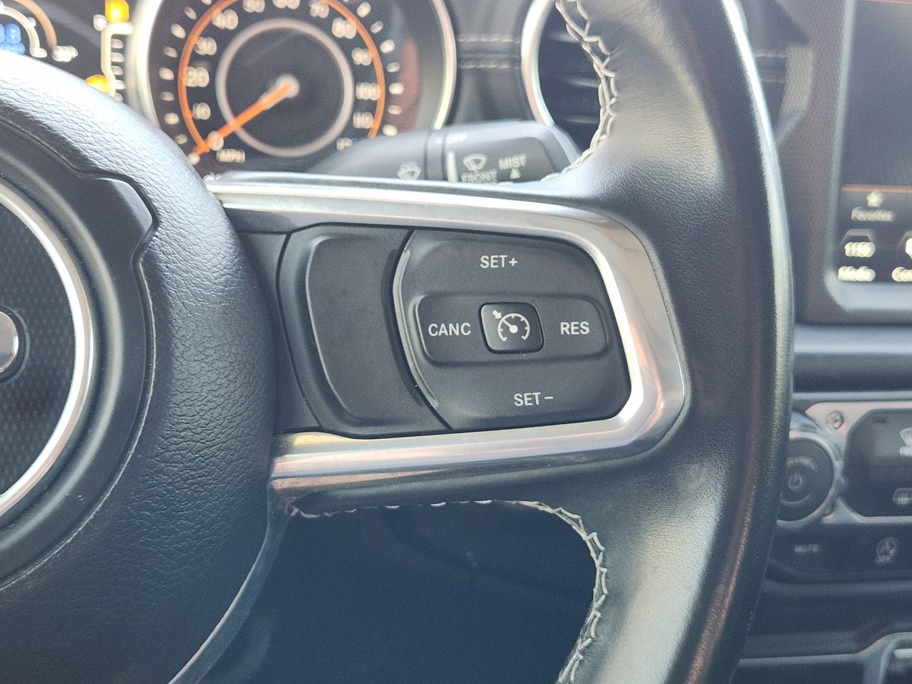 Used 2022 Granite Crystal Jeep Overland image 27
