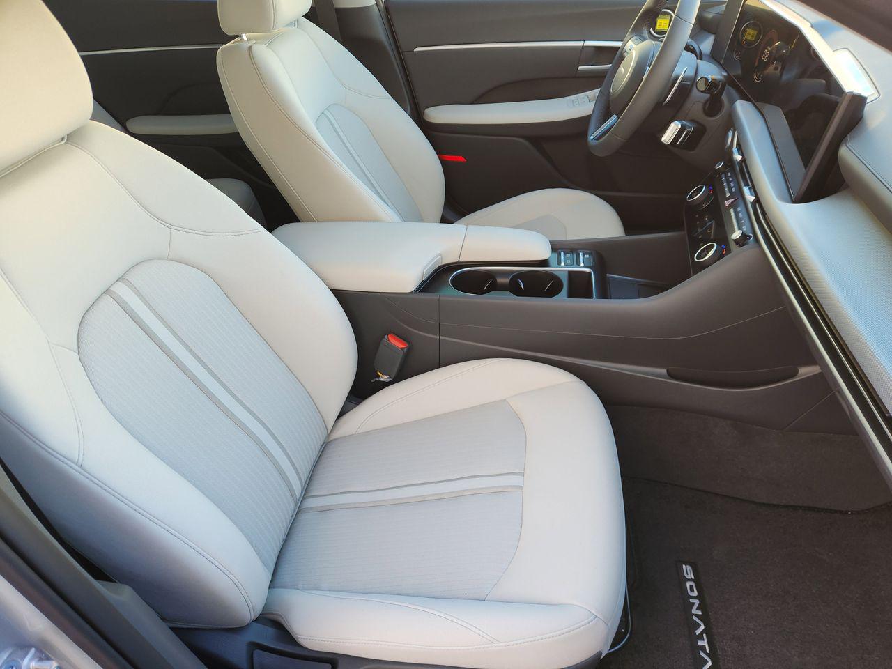 New 2026 Aero Silver Hyundai SEL Sport image 10