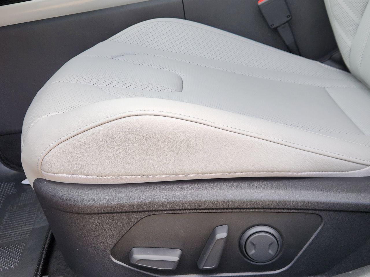 New 2026 A2B Black Hyundai Limited image 25