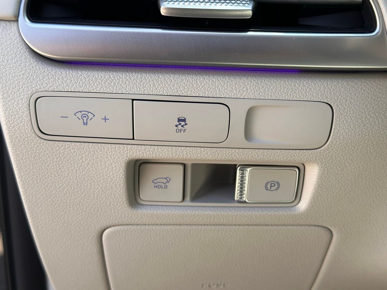 Used 2025 Steel Graphite Hyundai Limited image 31