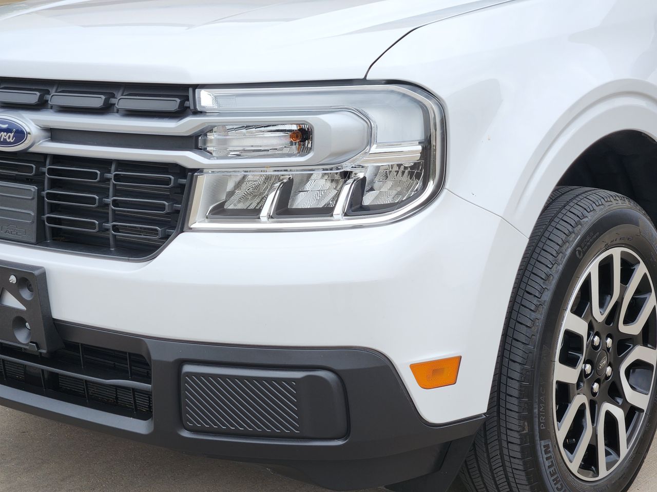 Used 2024 Oxford White Ford Lariat image 6