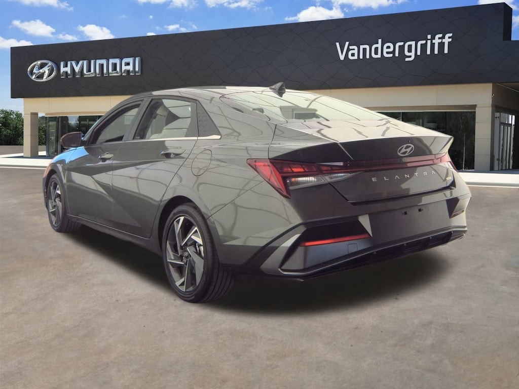 Used 2025 Hyundai Elantra Hybrid Limited Sedan