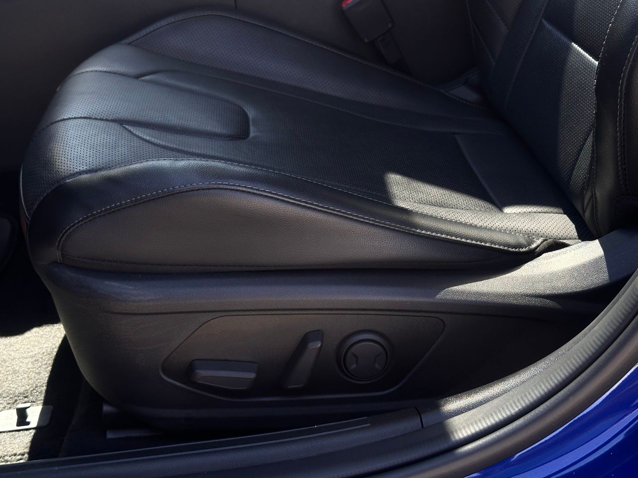 Used 2023 Intense Blue Hyundai Limited image 25