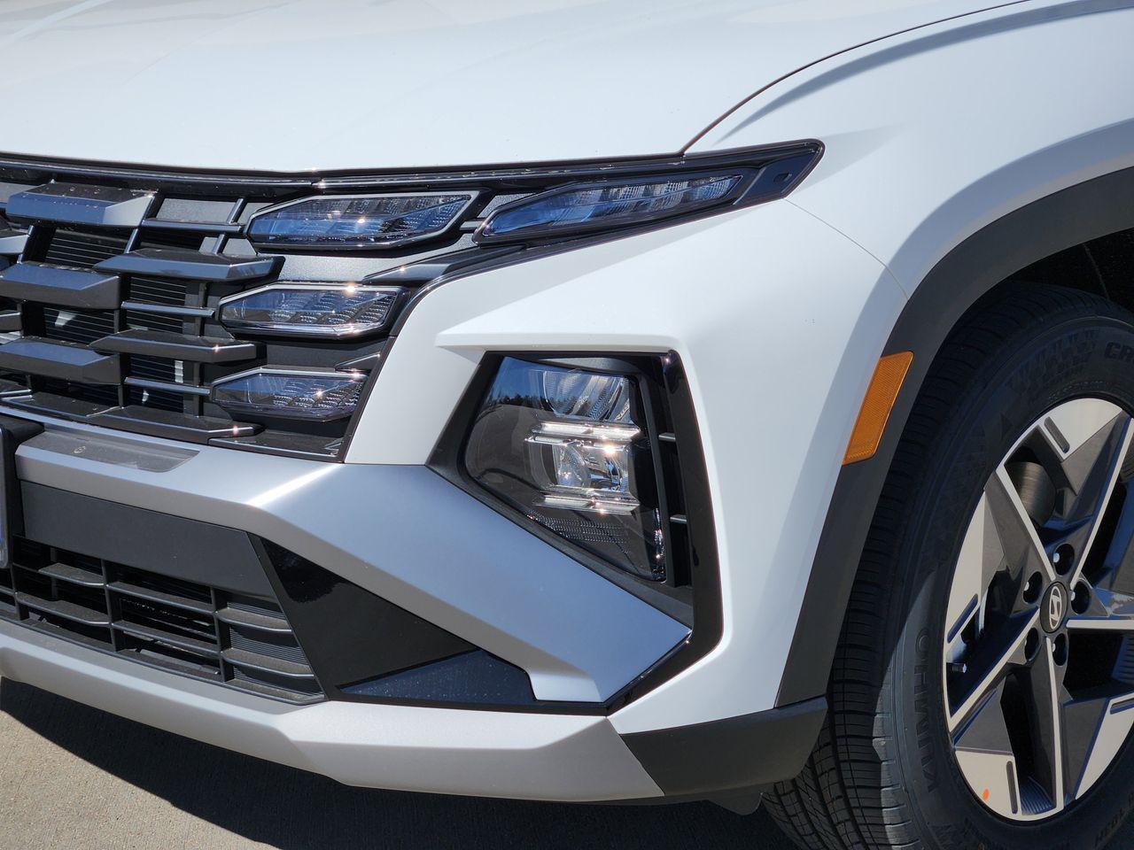 New 2026 W6H White Hyundai SEL FWD image 6