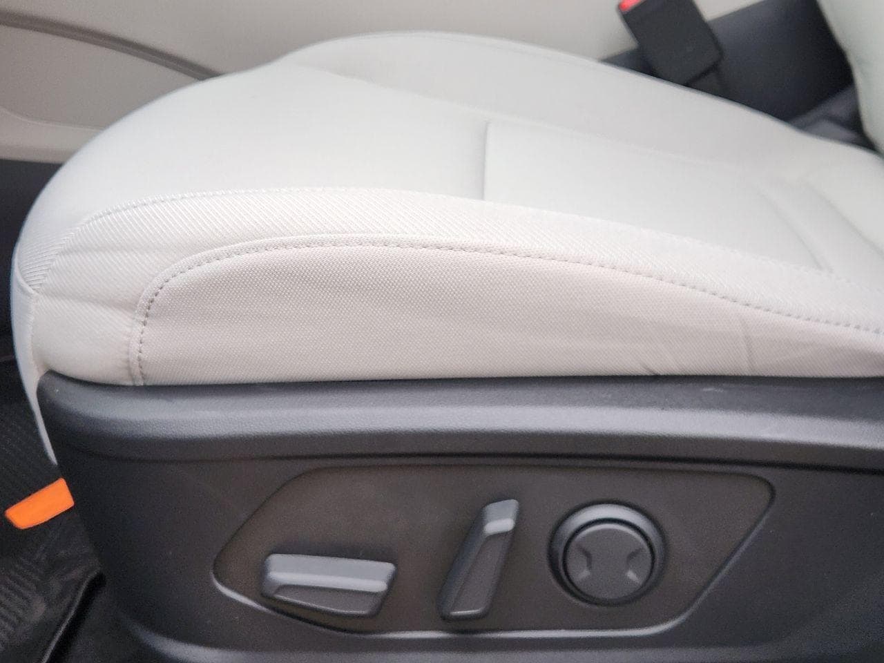 New 2026 S3B Black Hyundai SEL FWD image 24