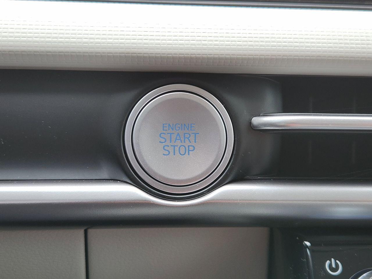 New 2026 W6H White Hyundai SEL FWD image 15