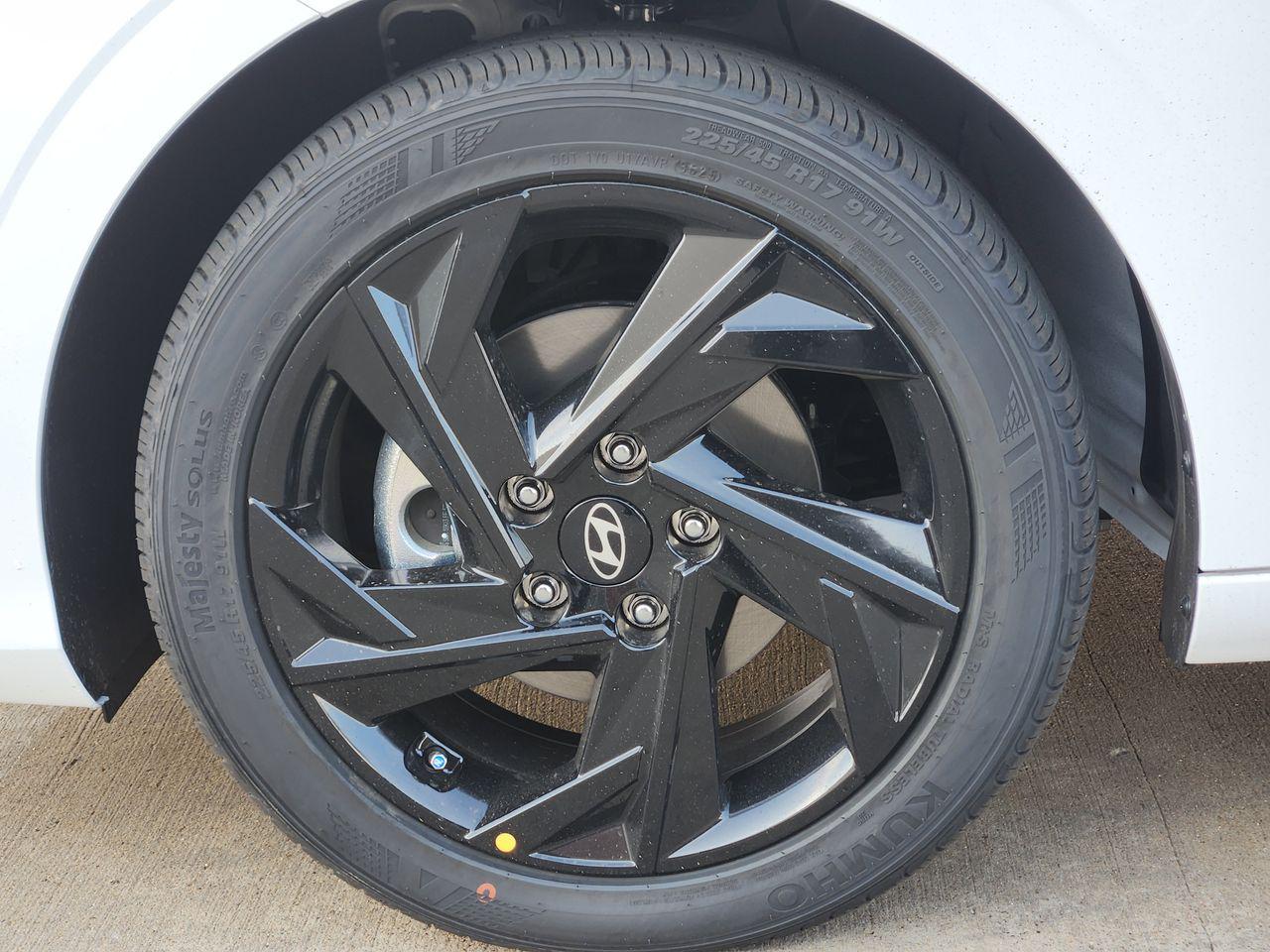 New 2026 W6H White Hyundai SEL Sport image 7