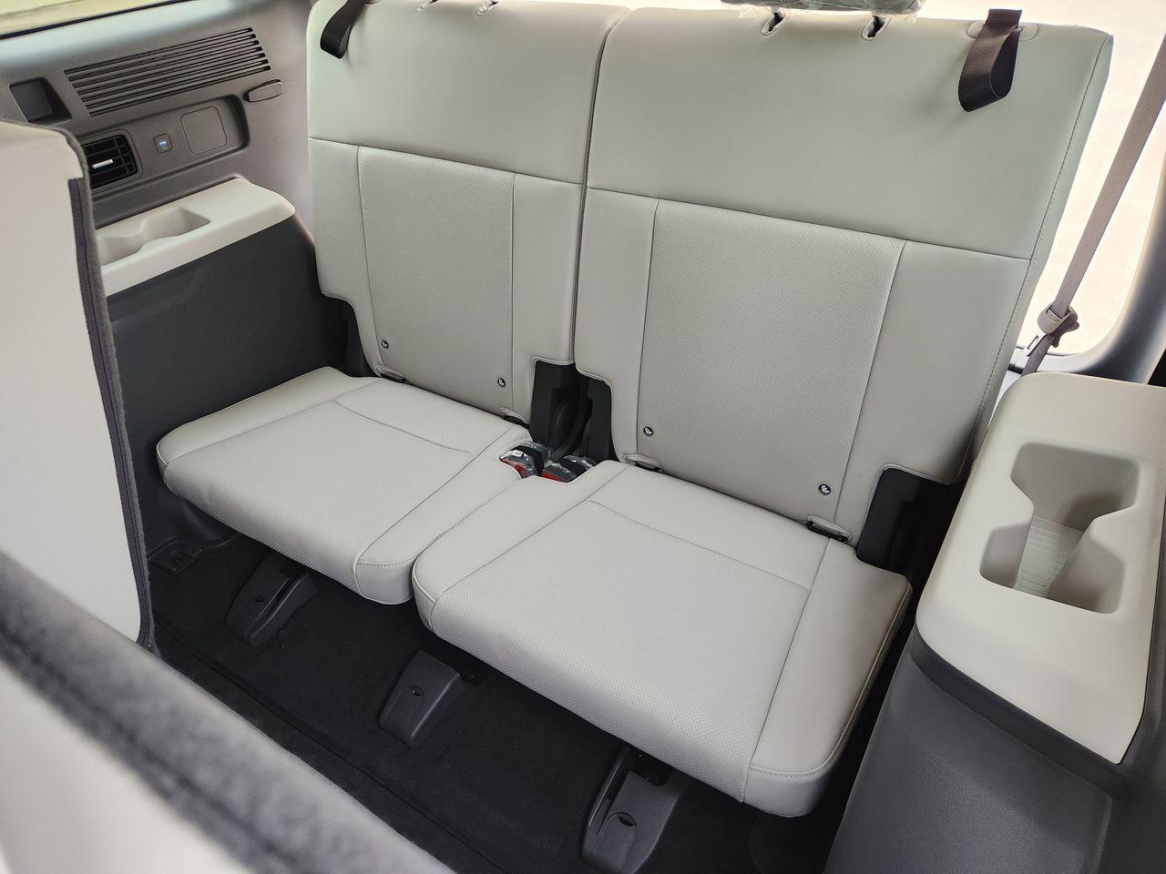 New 2026 W6H White Hyundai SEL FWD image 28