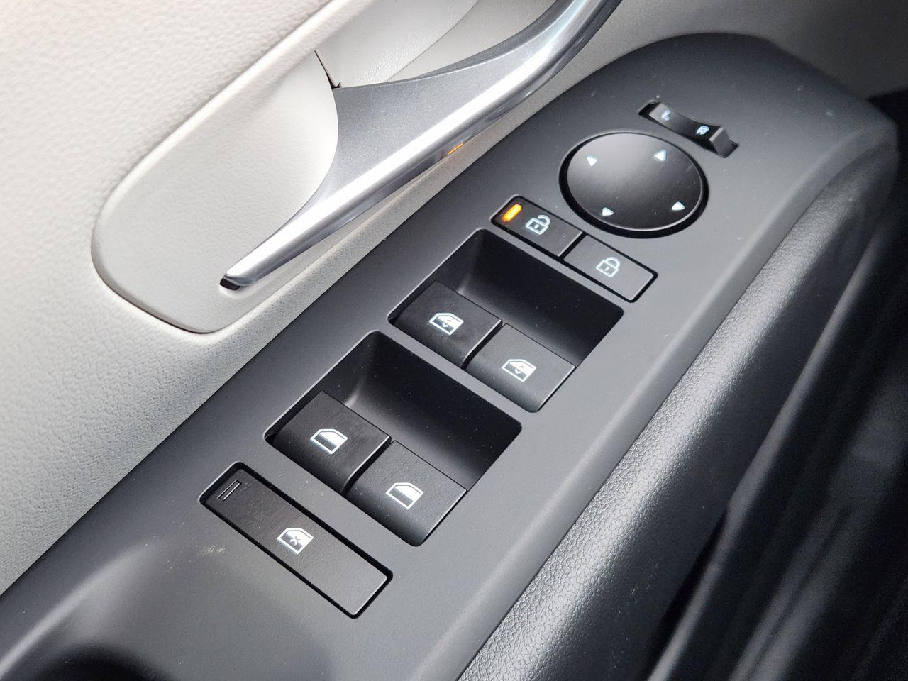 New 2026 Hampton Gray Hyundai SEL FWD image 20