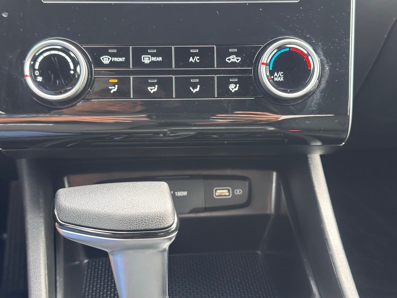 Certified Used 2022 Hampton Gray Hyundai SE image 27