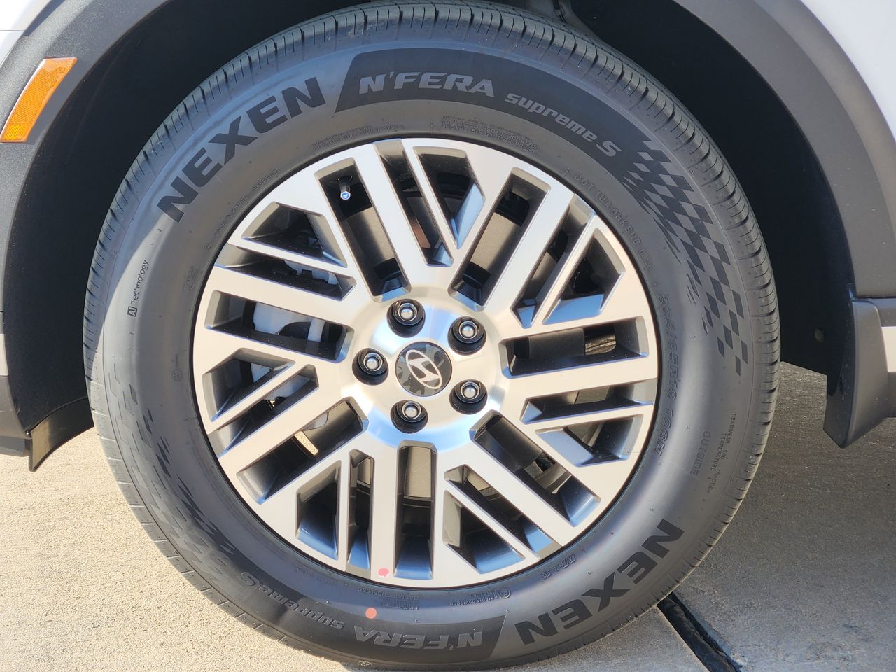 New 2026 WC9 White Hyundai SEL FWD image 7