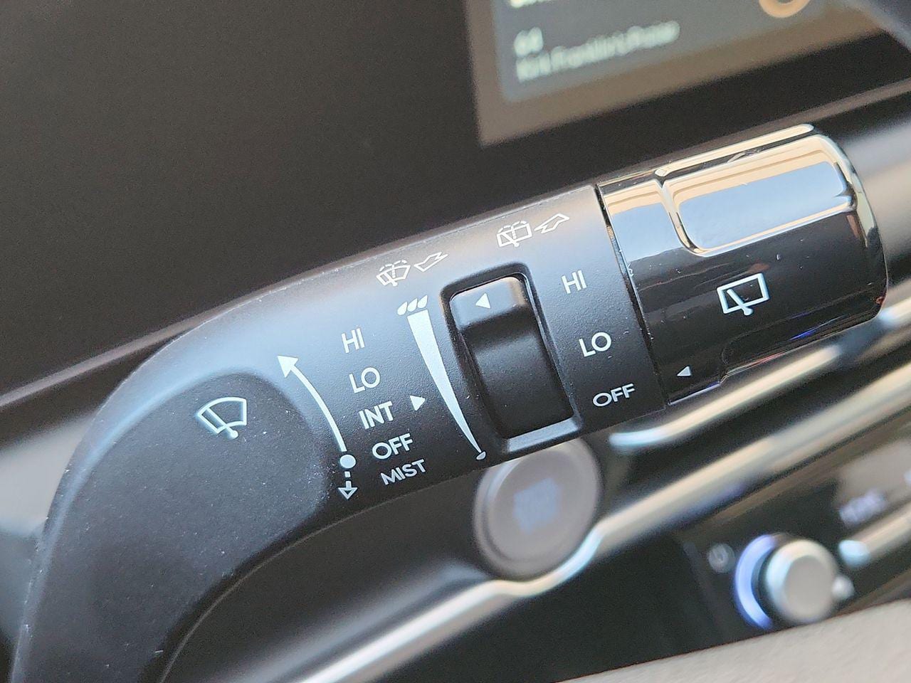 New 2026 W6H White Hyundai SEL FWD image 27