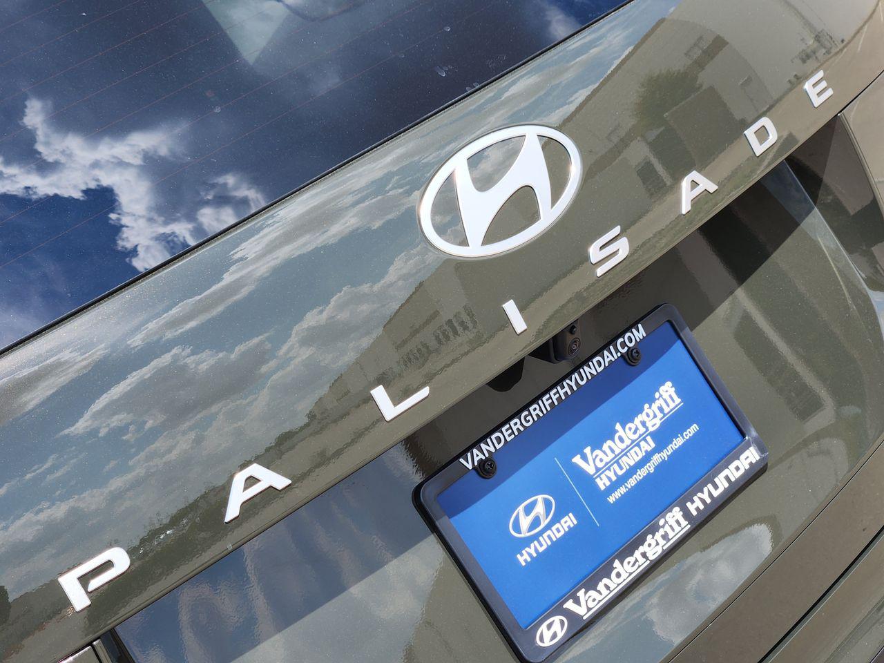 New 2027 Titan Green Pearl Hyundai SEL Premium image 8