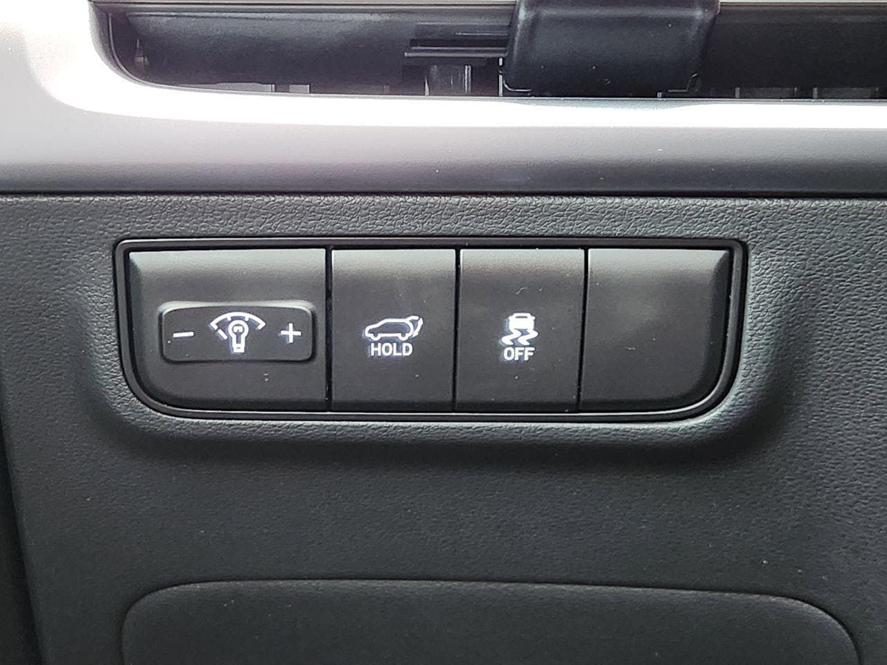 New 2026 W6H White Hyundai SEL FWD image 20