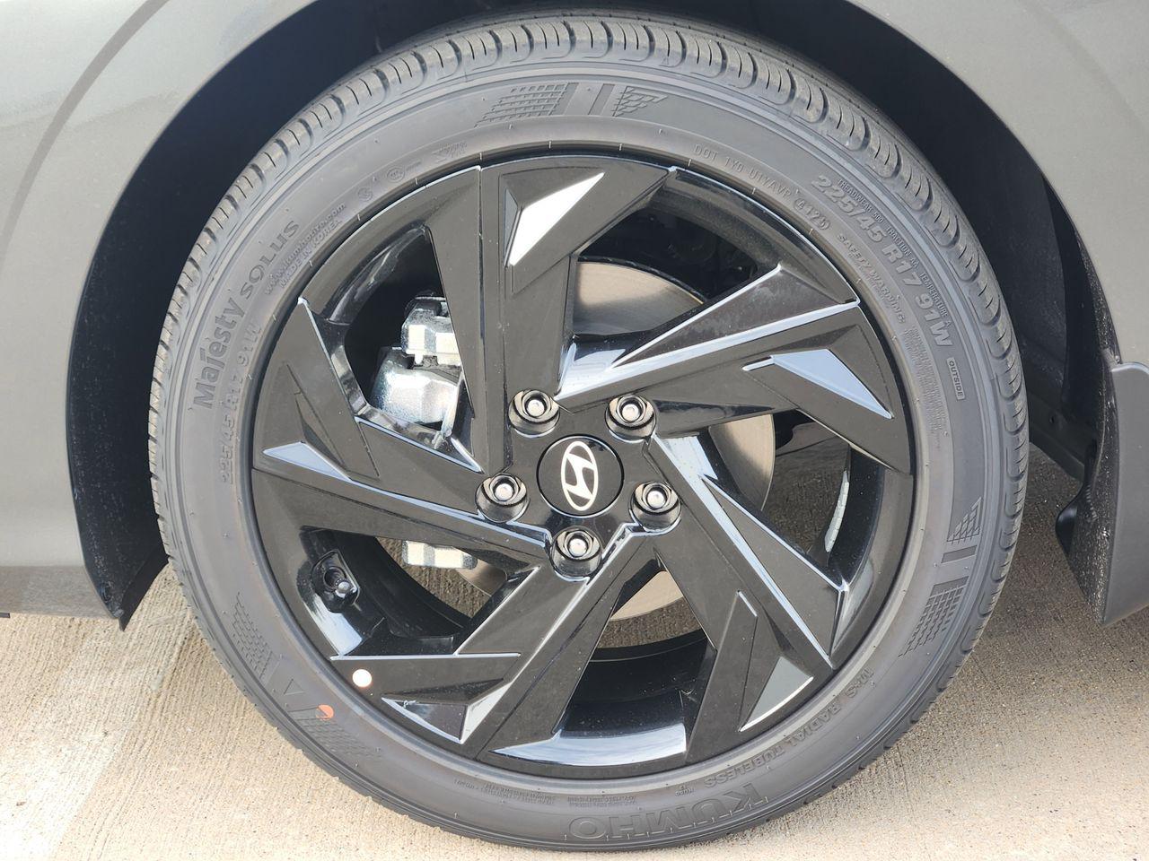 New 2026 A5G Gray Hyundai SEL Sport image 7