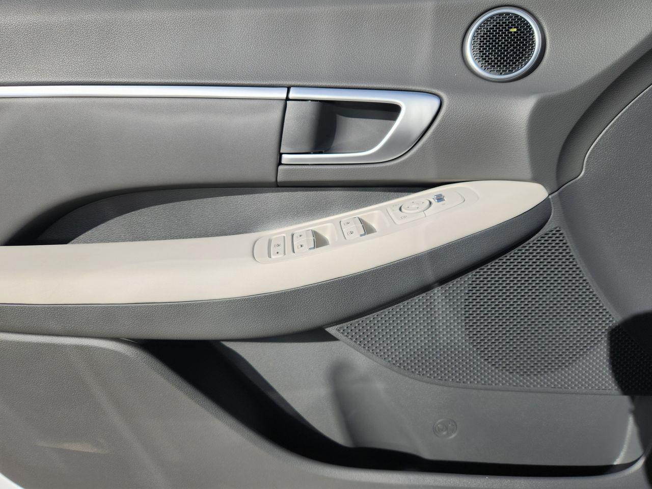 New 2026 W6H White Hyundai SEL Sport image 22