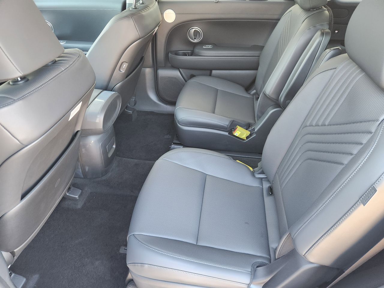 New 2026 WC9 White Hyundai SEL FWD image 27