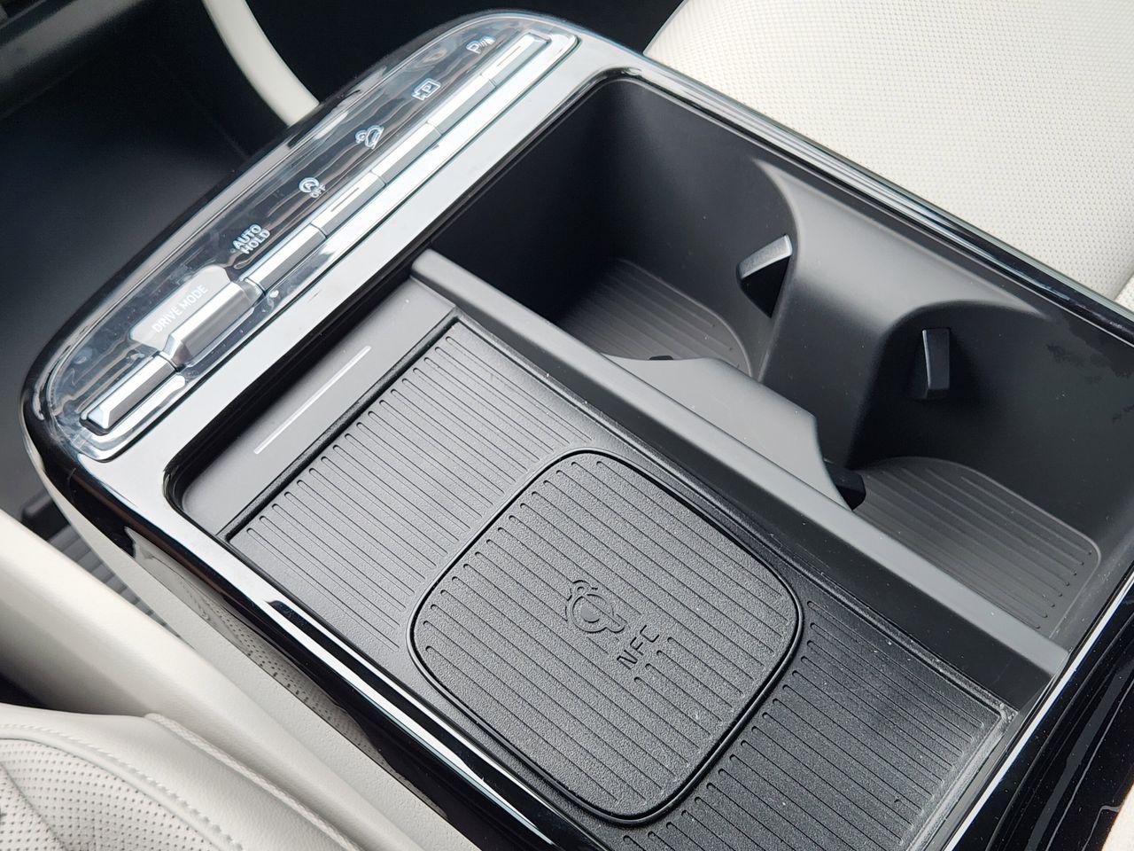 New 2026 W6H White Hyundai Limited FWD image 17