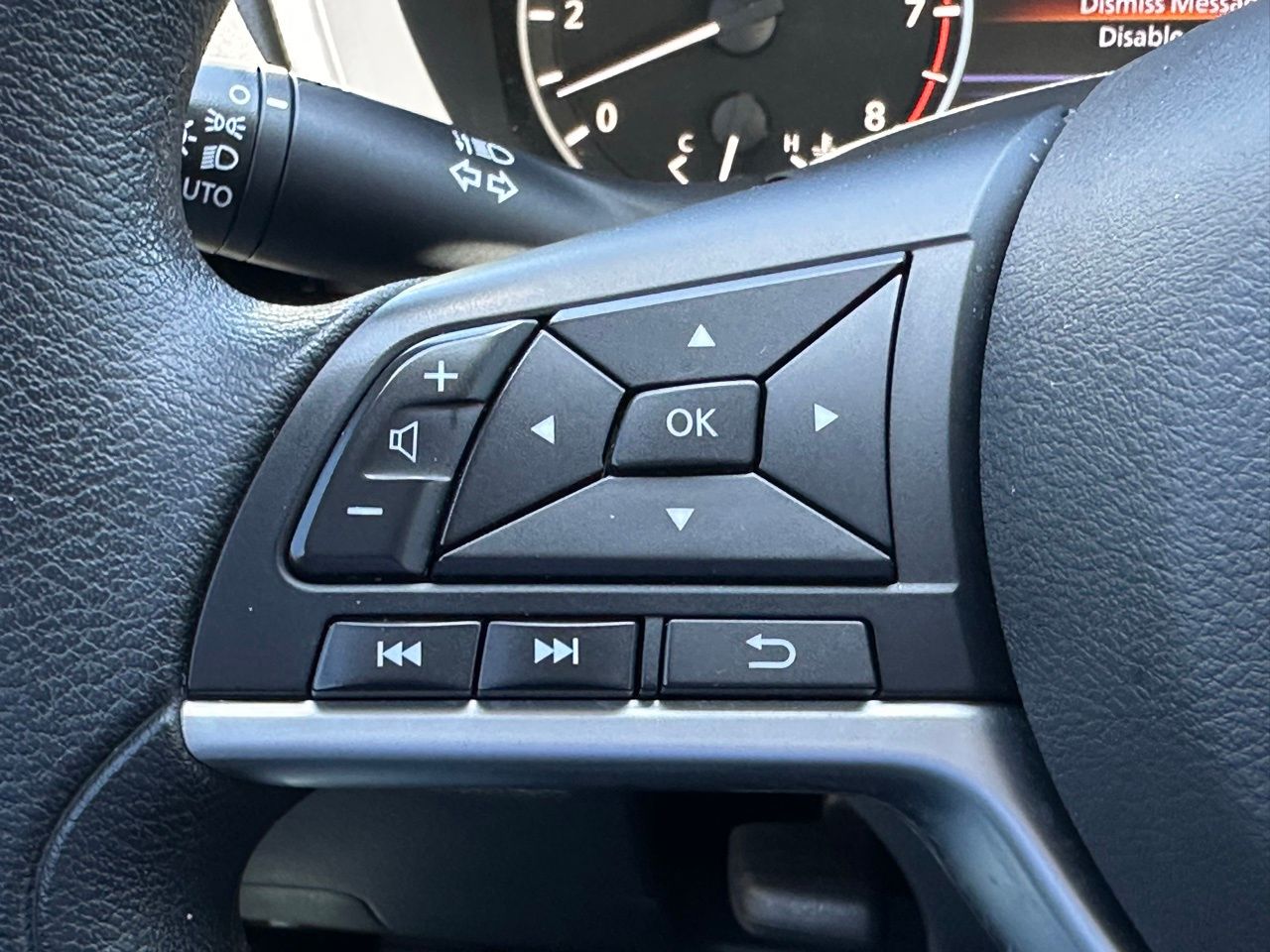 Used 2021 Gun Metallic Nissan 2.5 SV image 23