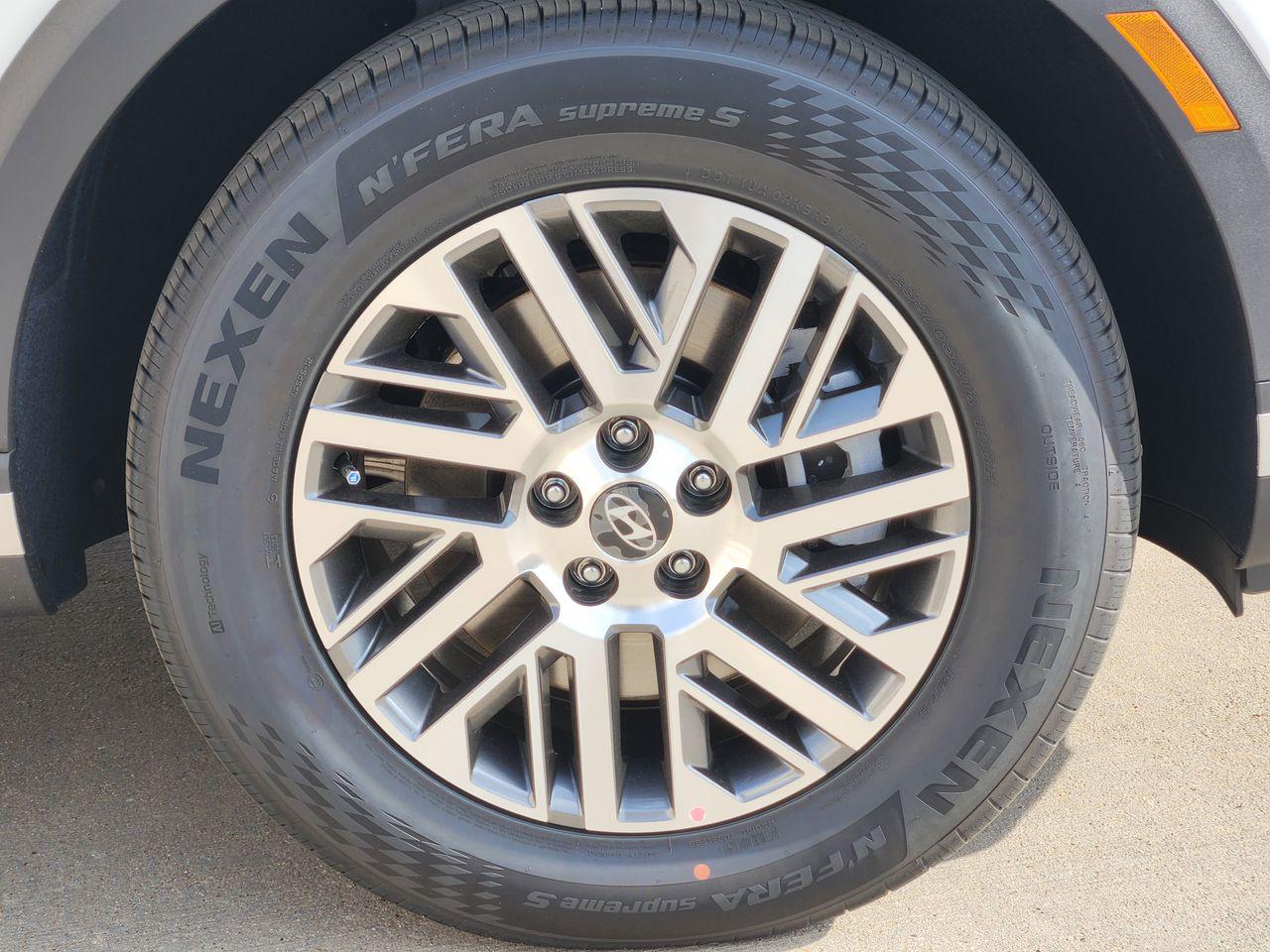 New 2026 WC9 White Hyundai SEL FWD image 7